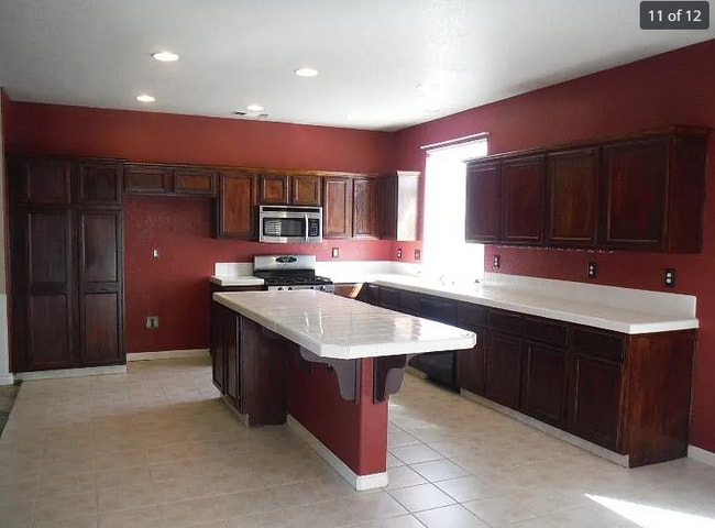 Building Photo - 653 Contenta Ct