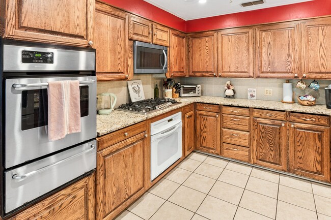 Building Photo - 123 Hiett Ln