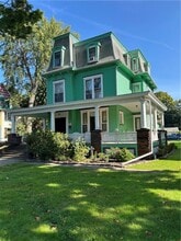 Building Photo - 401 Maple Ave