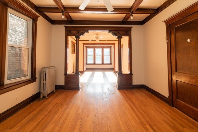 Photo - 1012 N Oakley Blvd Apartments