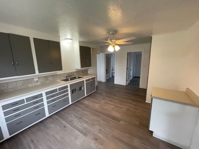 Foto del edificio - 3916 Homedale Rd