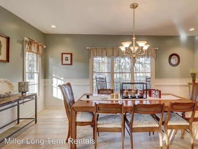 Building Photo - 3 br, 2.5 bath House - 47 Queens Way