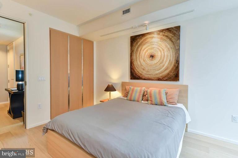 Foto principal - 925 H St NW