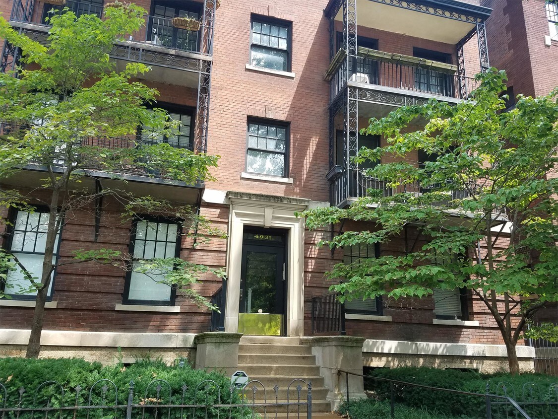 4931 Laclede Ave, Saint Louis, MO 63108 Townhome Rentals in Saint