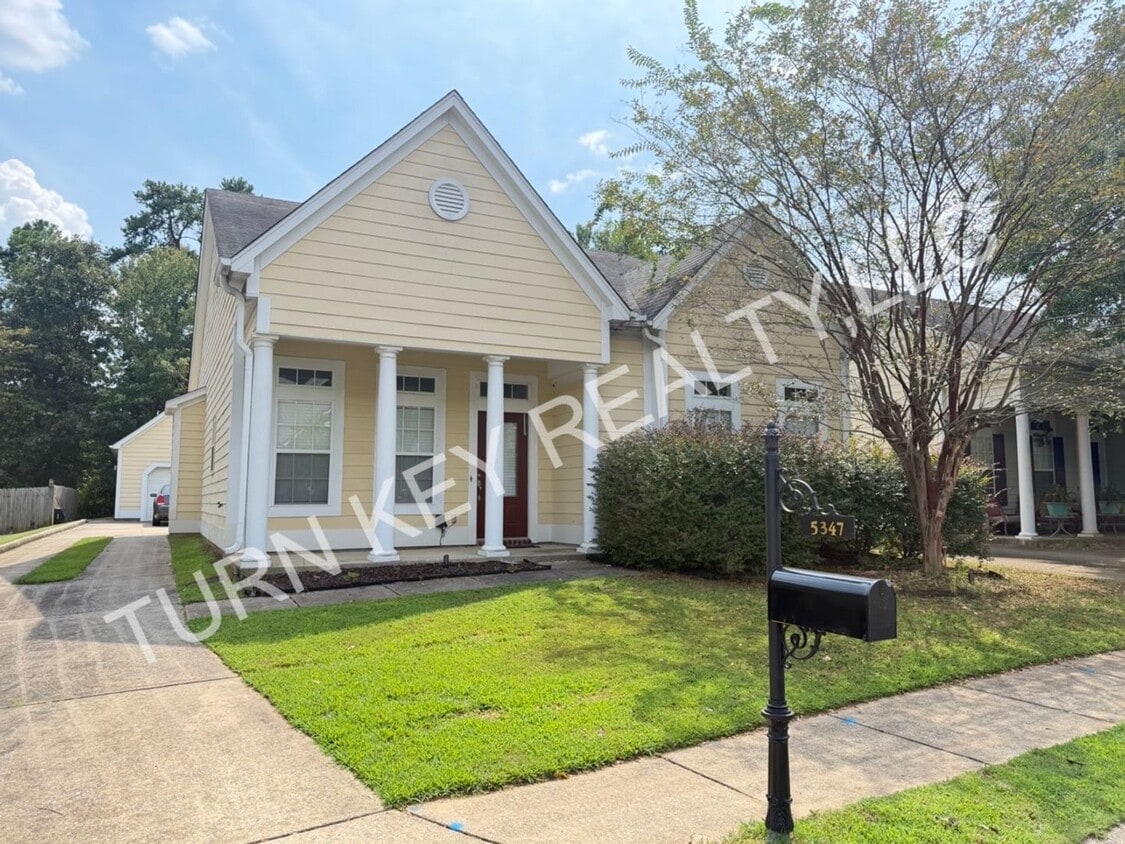 Building Photo - 5347 Magnolia S Dr