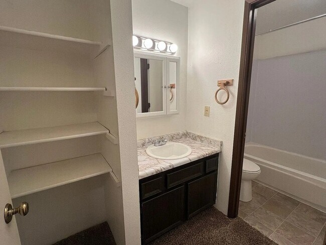 Photo - 19109 SE Yamhill St Apartment