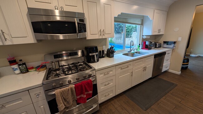 Foto del edificio - 25432 Esrose Ct