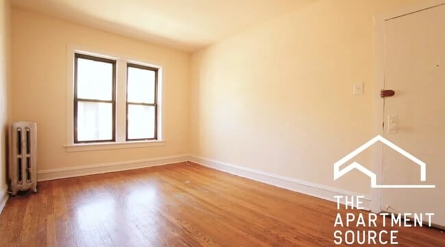 Building Photo - 3312 W Schubert Ave