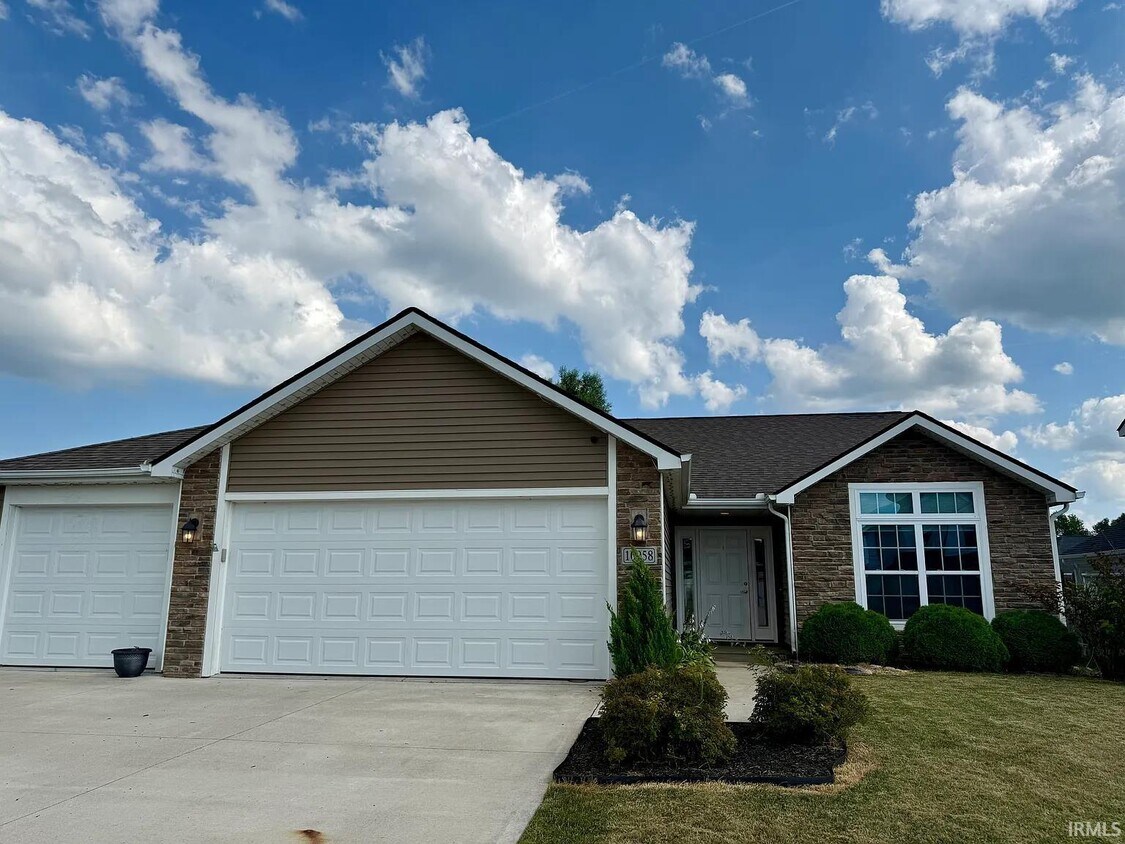 Foto principal - 10058 Douglass Rd