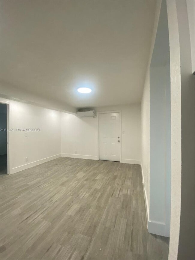 Building Photo - 1624 NW 17th Ln
