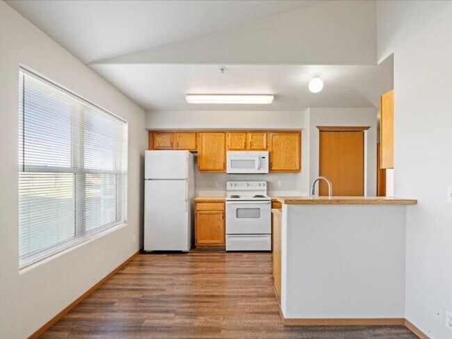 Foto del edificio - 6305F Chapel Hill Blvd