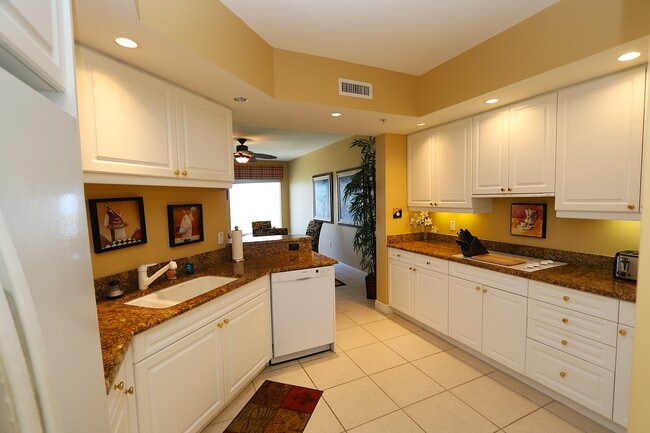 Building Photo - 1060 Borghese Ln