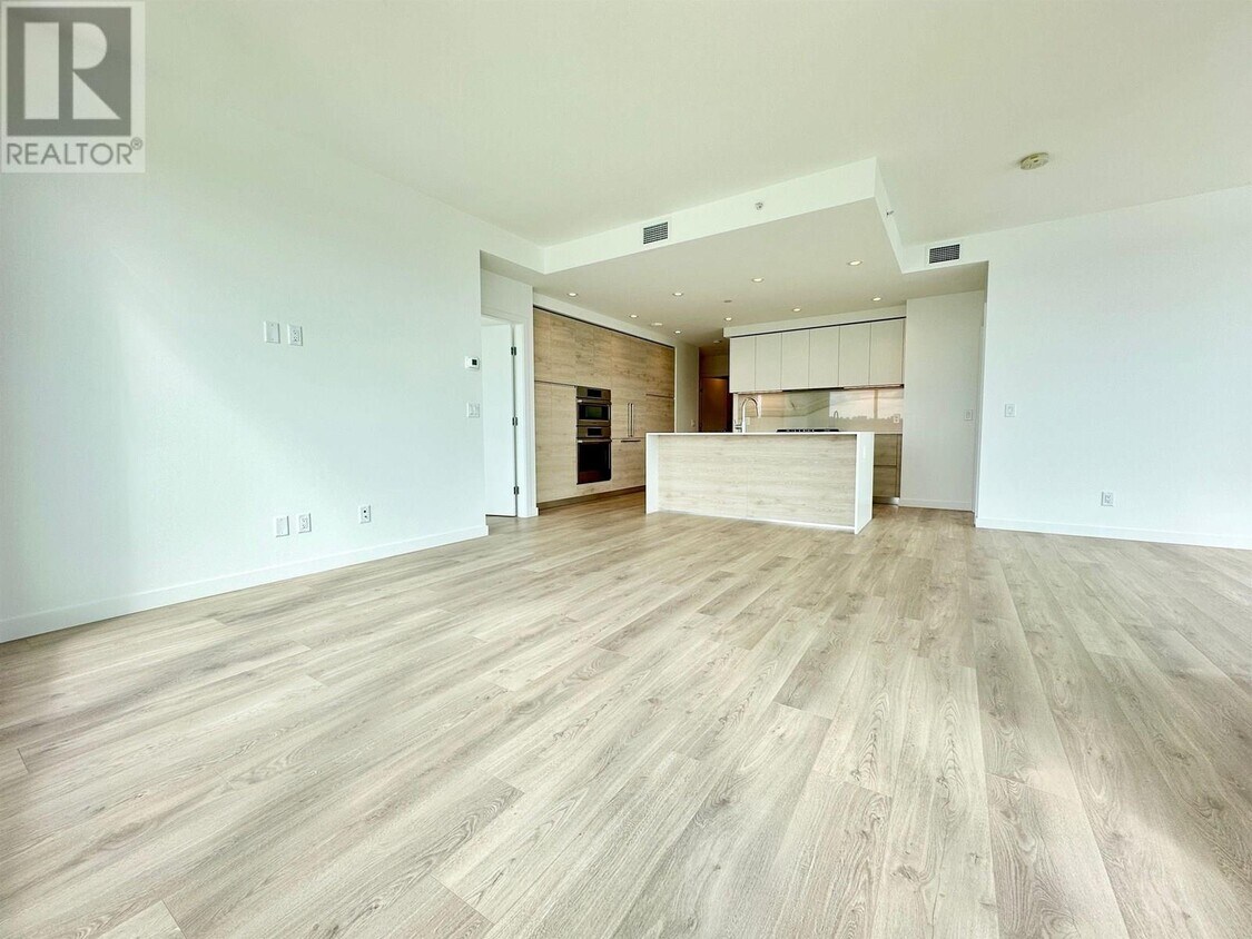 Primary Photo - 660 Quayside Dr
