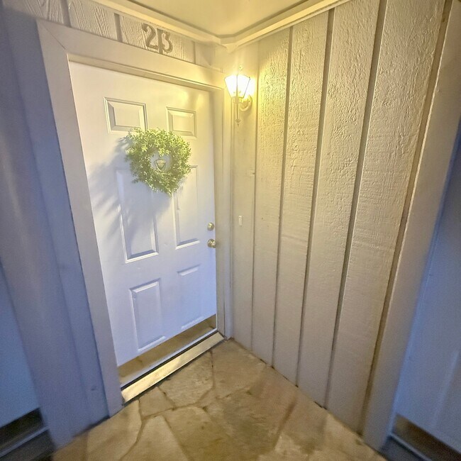 Foto del edificio - 886 Maple Crest Ct
