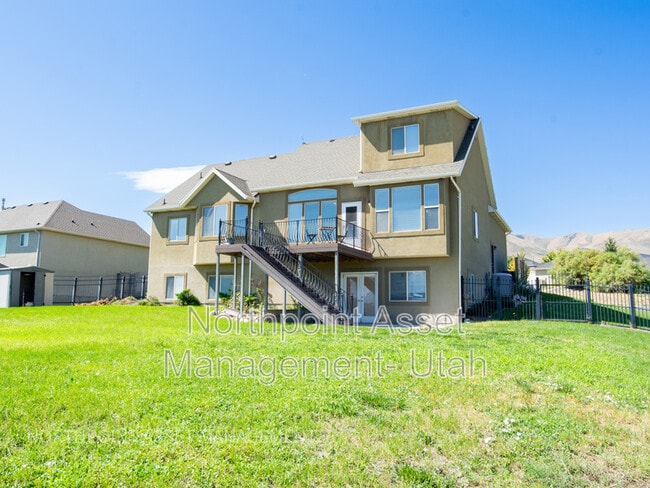 Building Photo - 2342 S Maverick Rd