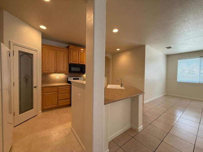 Foto del edificio - Adorable Home Near Schools & Parks!