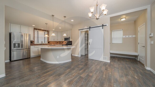 Foto del edificio - Immaculate two story home in Indigo Ranch