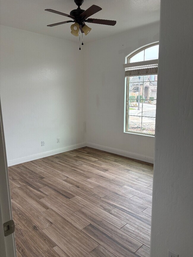 Foto del edificio - 3806 N Alamos Ave