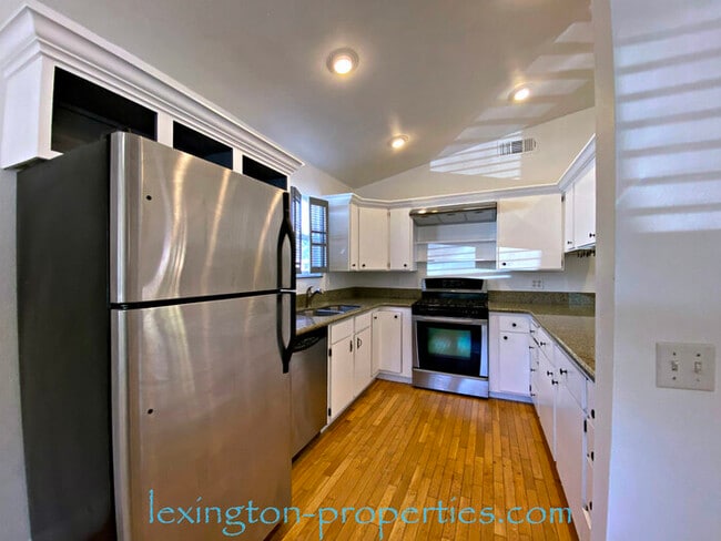Foto del edificio - Fantastic, 3Bd/2Ba, Home in the Heart of Rocklin! Off Pacific St., Near Johnson-Springview Park!