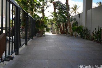 Building Photo - 2465 Ala Wai Blvd