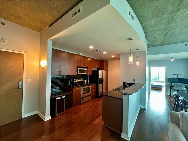 Foto del edificio - 923 Peachtree St NE