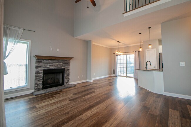 Foto del edificio - 3300 Twelve Oaks Blvd
