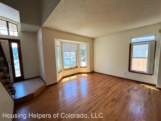 Building Photo - 5 br, 3.5 bath House - 185 Mesa Ct