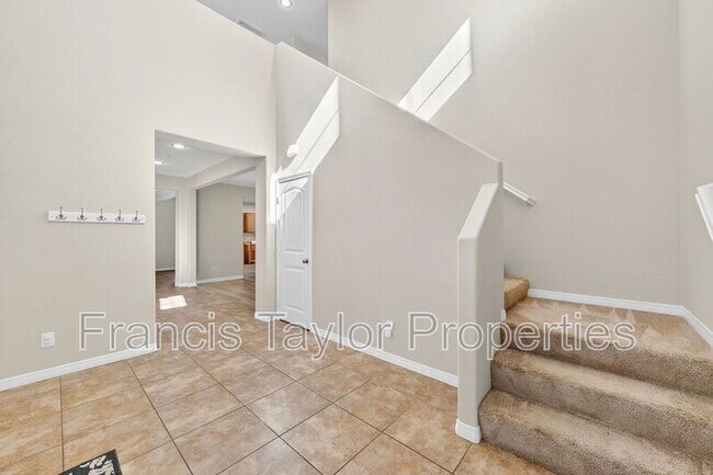 Foto del edificio - 504 Eureka Dr