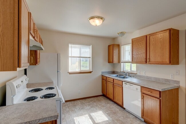 Foto del edificio - 1245-1431 NW Falls Creek Lp