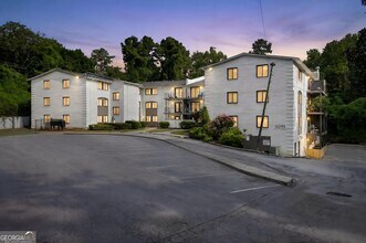 Building Photo - 5095 Roswell Rd NE