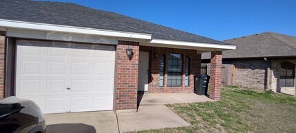 Building Photo - 3707 Dustin Ct