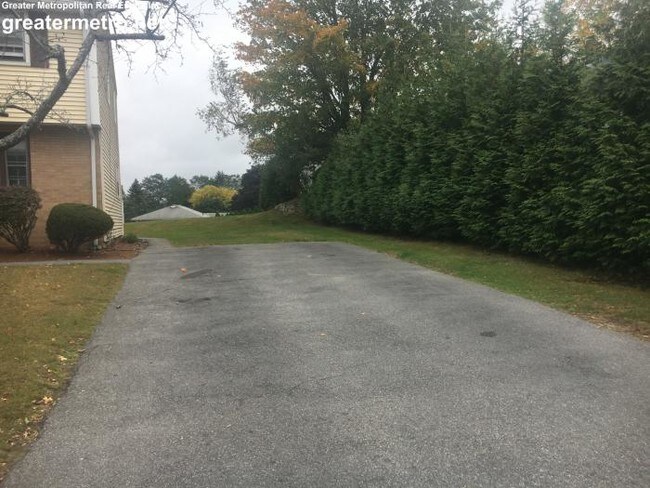 Building Photo - 3 bedroom in Stoneham MA 02180