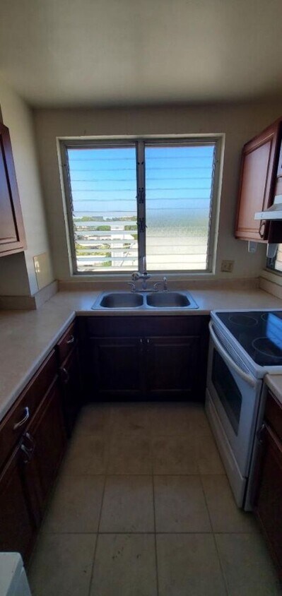 Foto principal - Hidden Gem Location ... Secured 1 bedroom!