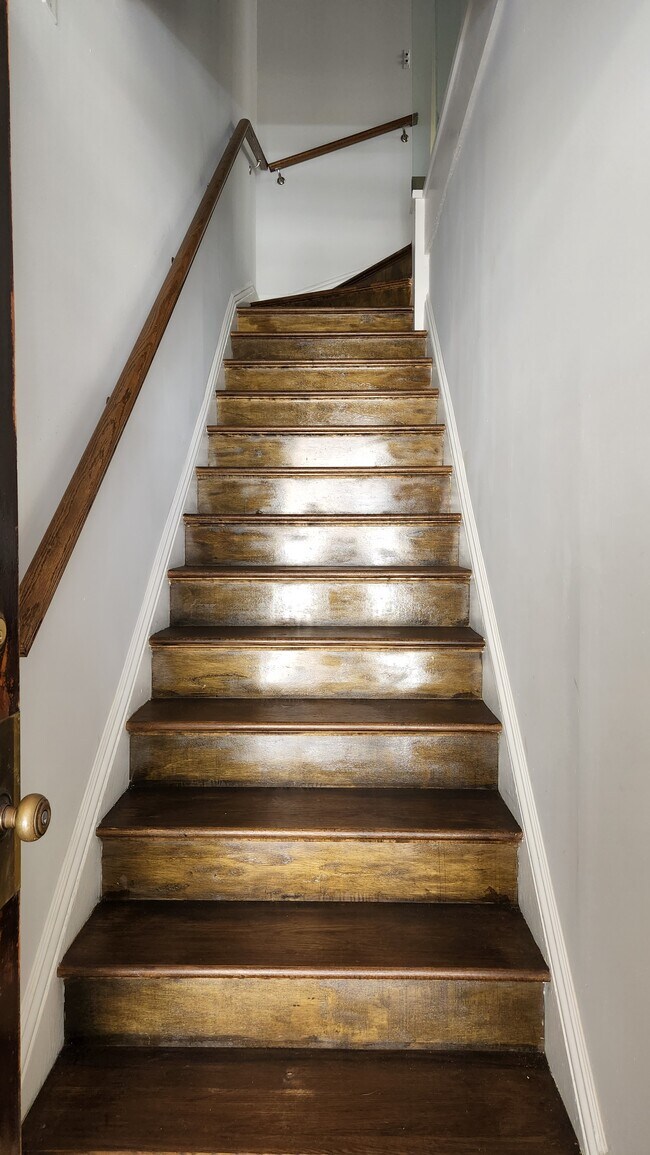 Main Stairs - 1667 Washington St