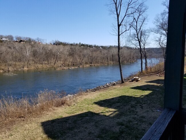 Foto del edificio - I Bedroom 1 Bath Apartment on Lake Taneycomo in Branson , MO