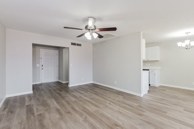 Foto del edificio - 6761 E Fayette St