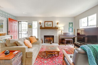 Building Photo - 440 Bernice Ln