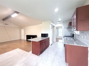 Building Photo - 7303 Shiner Ln