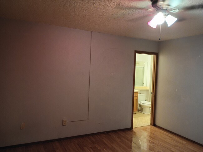 Foto del edificio - 9153 W Cedar Dr