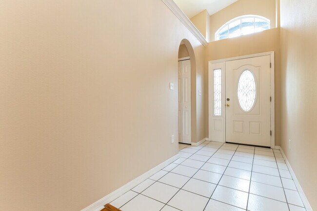 Foto del edificio - 10129 Dean Point Pl