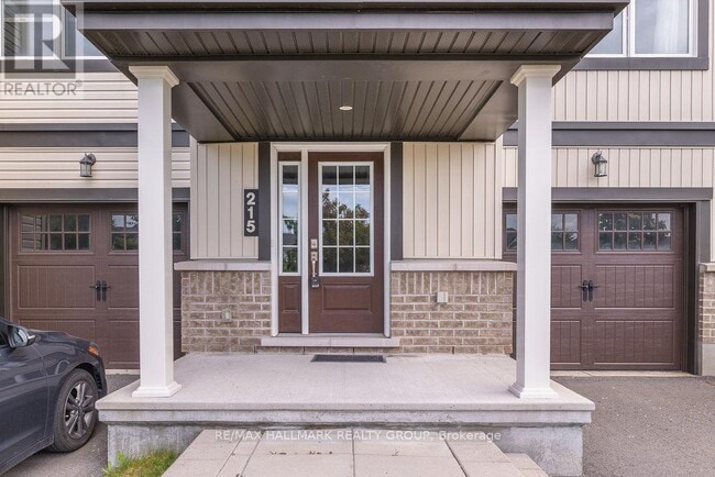 Building Photo - 215 Yellowcress Wy