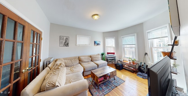 Building Photo - 27 Tufts St