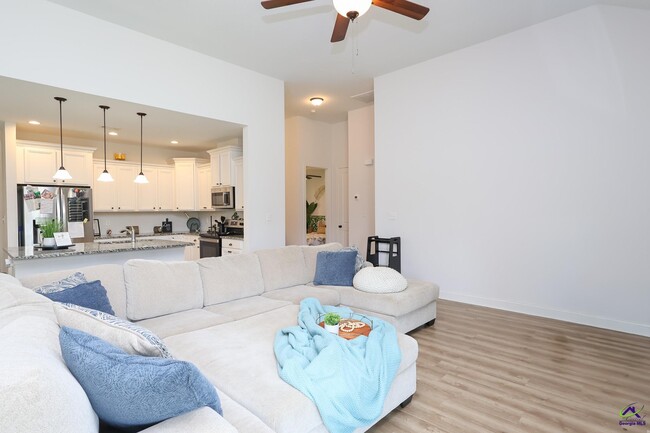 Building Photo - 110 Gwendolyn Ave