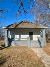 Building Photo - 6820 Division Ave