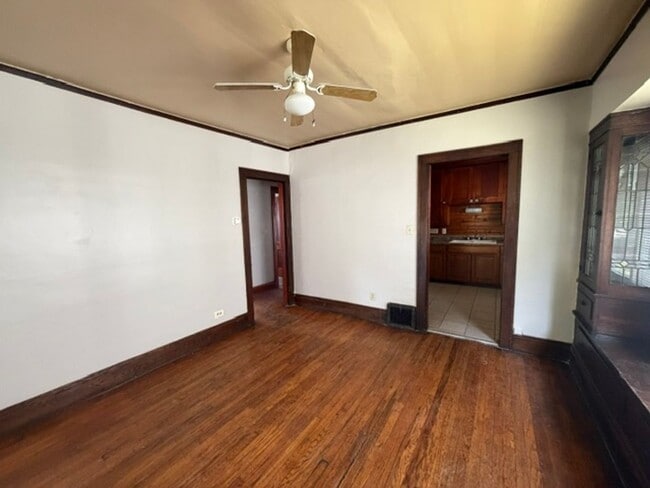 Building Photo - 3376 W 95th St