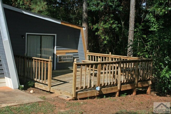 Building Photo - 100 Hidden Hills Ln