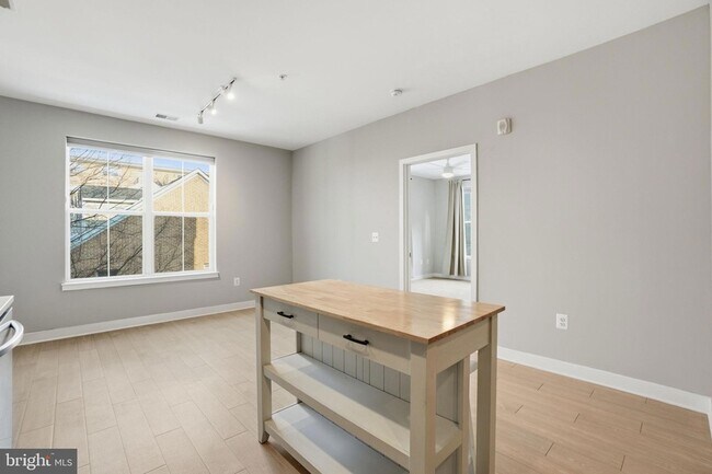 Foto del edificio - 989 S Buchanan St