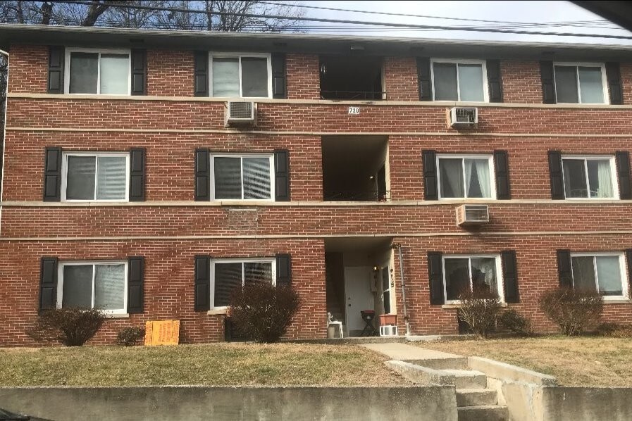 Primary Photo - 720 Woodland Ave