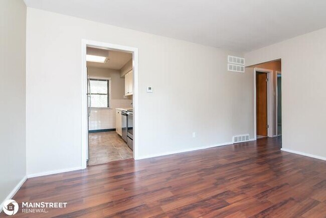 Building Photo - 3111 Saint Nathan Ln, St Ann, MO 63074