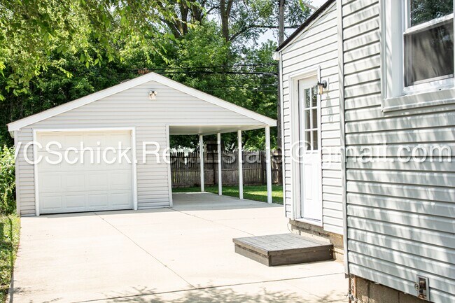 Building Photo - 6702 Hipp St